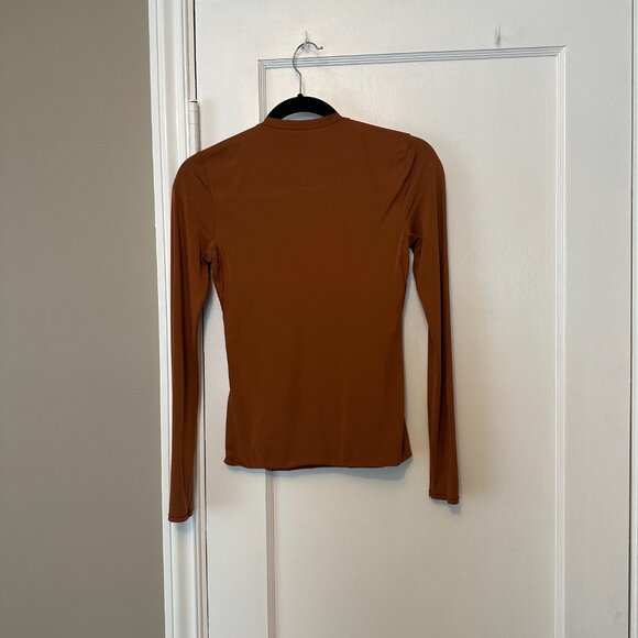 Lululemon Wundermost Ultra Soft Nulu Crewneck Long Sleeve Shirt Top Sable - Picture 4 of 5